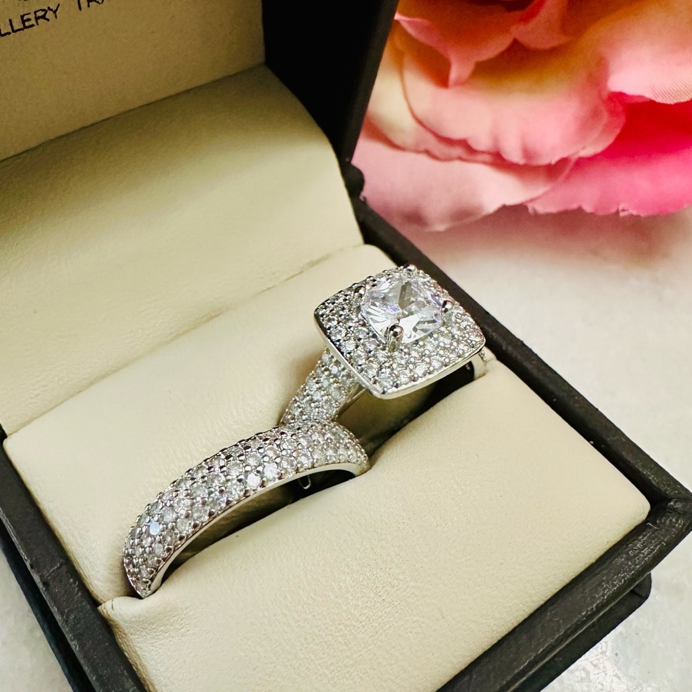 Sterling Silver White Cubic Zirconia Halo Engagement Ring Set Size 8 - Picture 5 of 6
